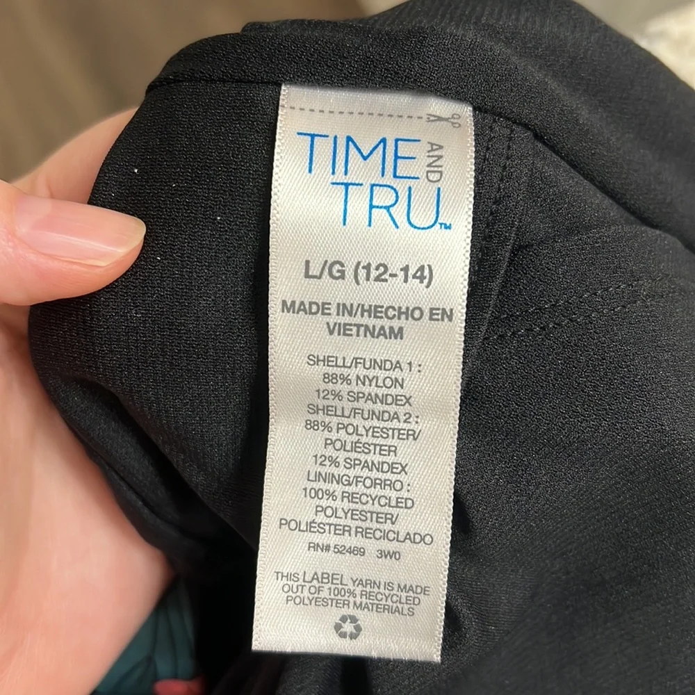 Time‎ and Tru Floral Hardware One Piece Swimsuit Size L((12-14)